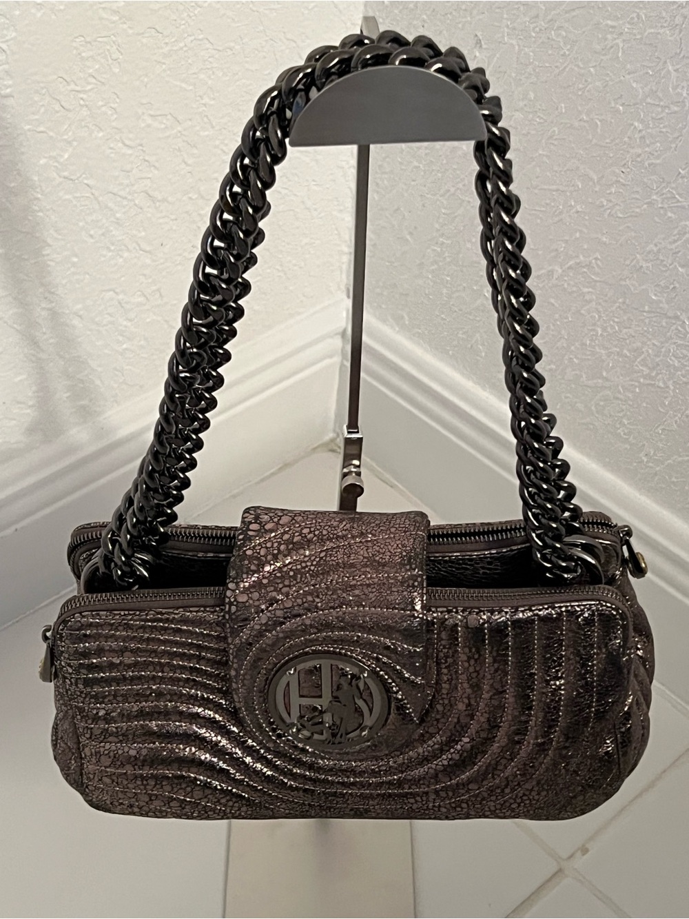 HENRI BENDEL # 7 QUILTED METALLIC SHOULDER BAG. - Picture 15 of 15